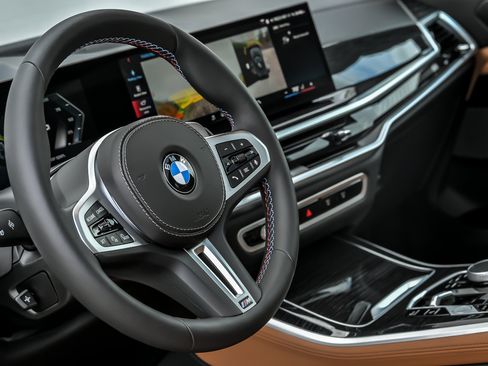 Used 2025 BMW X5 M60i w/ Climate Comfort Package AWD/4WD image 36