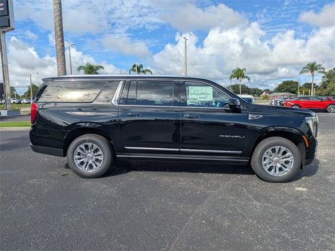 New 2025 GMC Yukon XL Denali w/ Sun & Power Step Package image 3