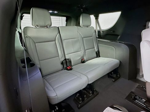 Used 2025 GMC Yukon XL Elevation RWD image 27