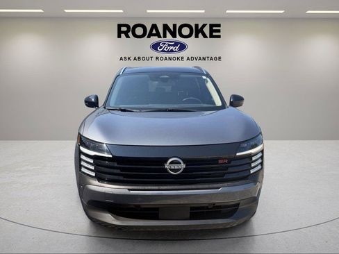 Used 2025 Nissan Kicks SR AWD/4WD image 6