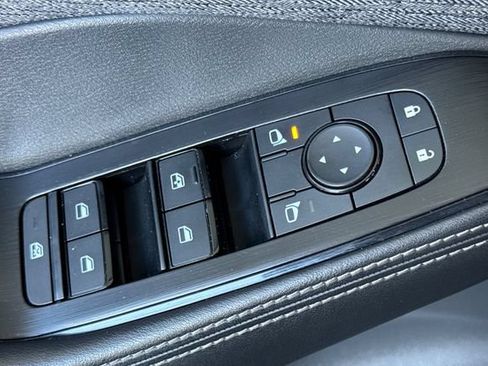 Used 2021 Nissan Rogue S AWD/4WD image 12