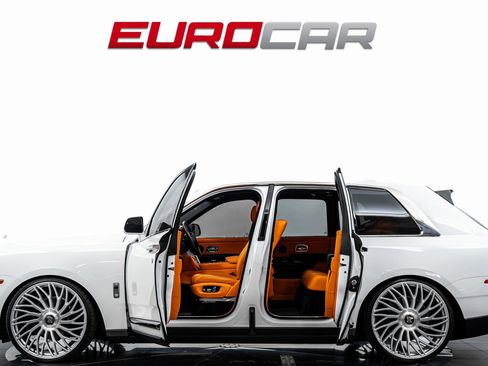 Used 2022 Rolls-Royce Cullinan image 3