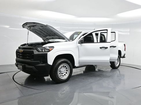 Used 2024 Chevrolet Colorado W/T w/ WT Convenience Package image 45