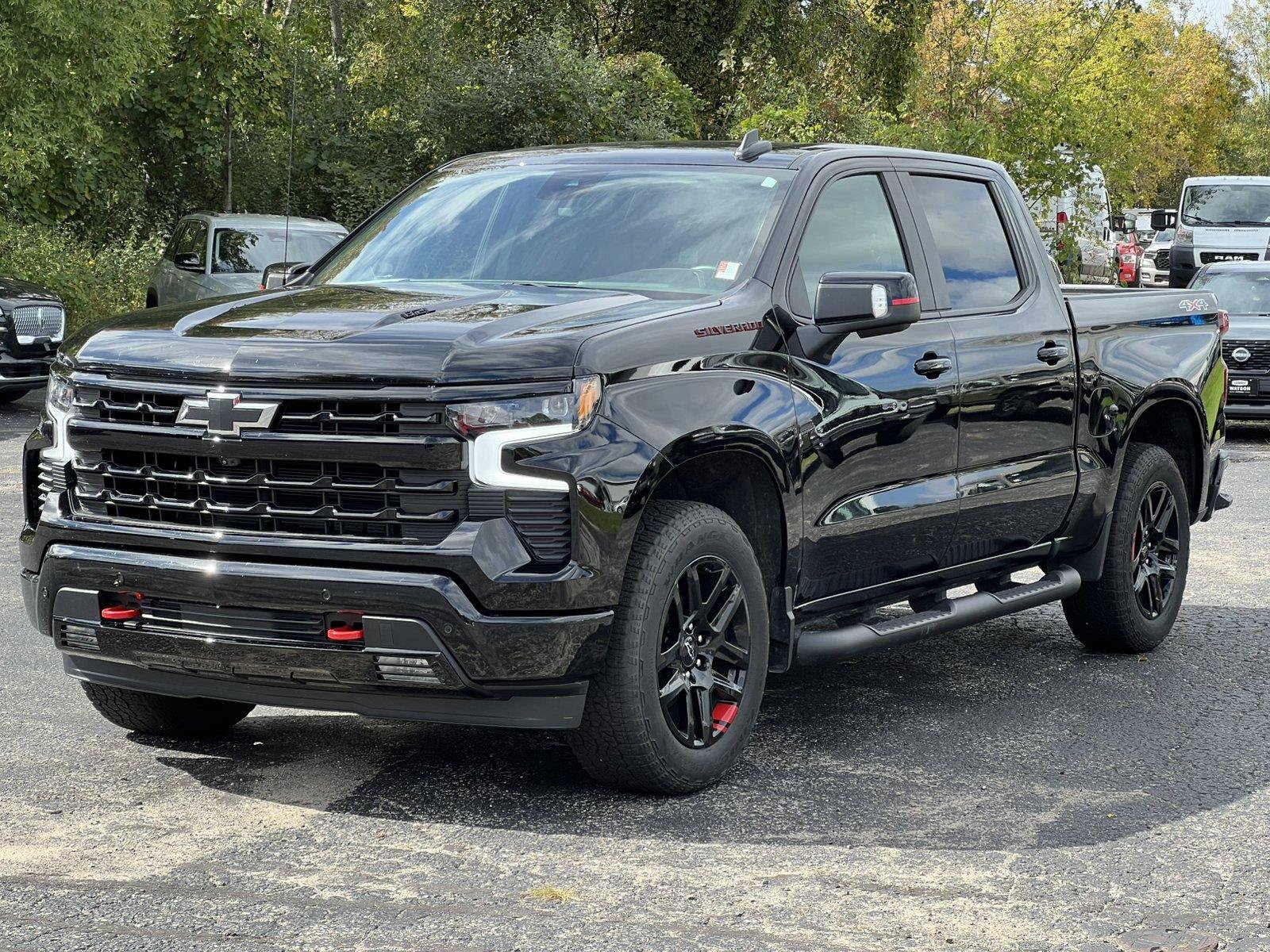 Used 2025 Chevrolet Silverado 1500 RST w/ Redline Edition AWD/4WD image 38