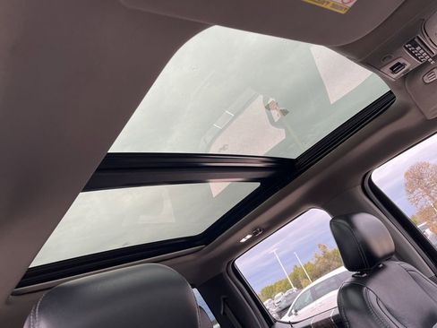 Used 2017 Ford F350 Lariat w/ Lariat Ultimate Package image 33