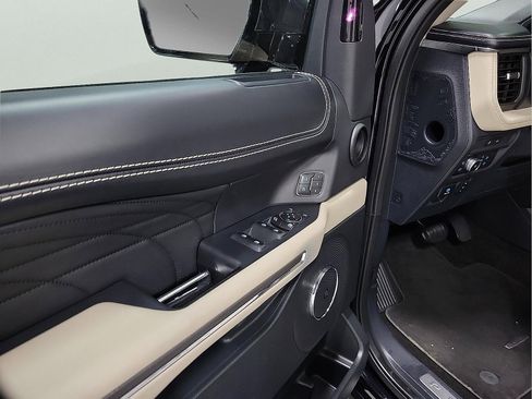 Used 2022 Ford Expedition Max Platinum AWD/4WD image 10
