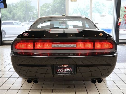 Used 2010 Dodge Challenger SE RWD image 12
