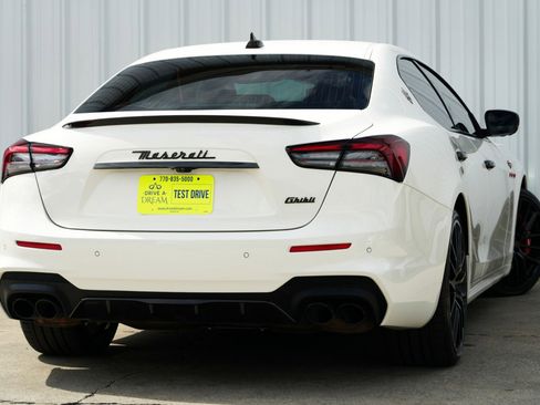 Used 2022 Maserati Ghibli Trofeo image 5