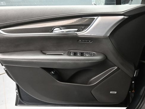 Used 2020 Cadillac XT6 Sport AWD/4WD image 17