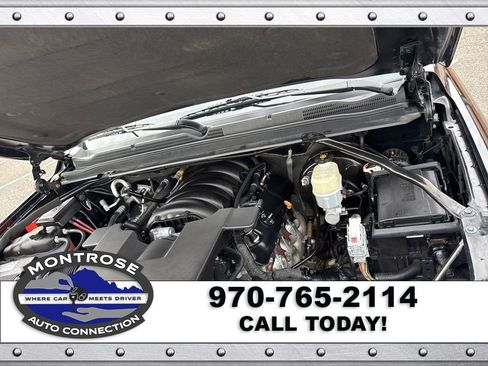 Used 2020 Chevrolet Suburban Premier AWD/4WD image 29