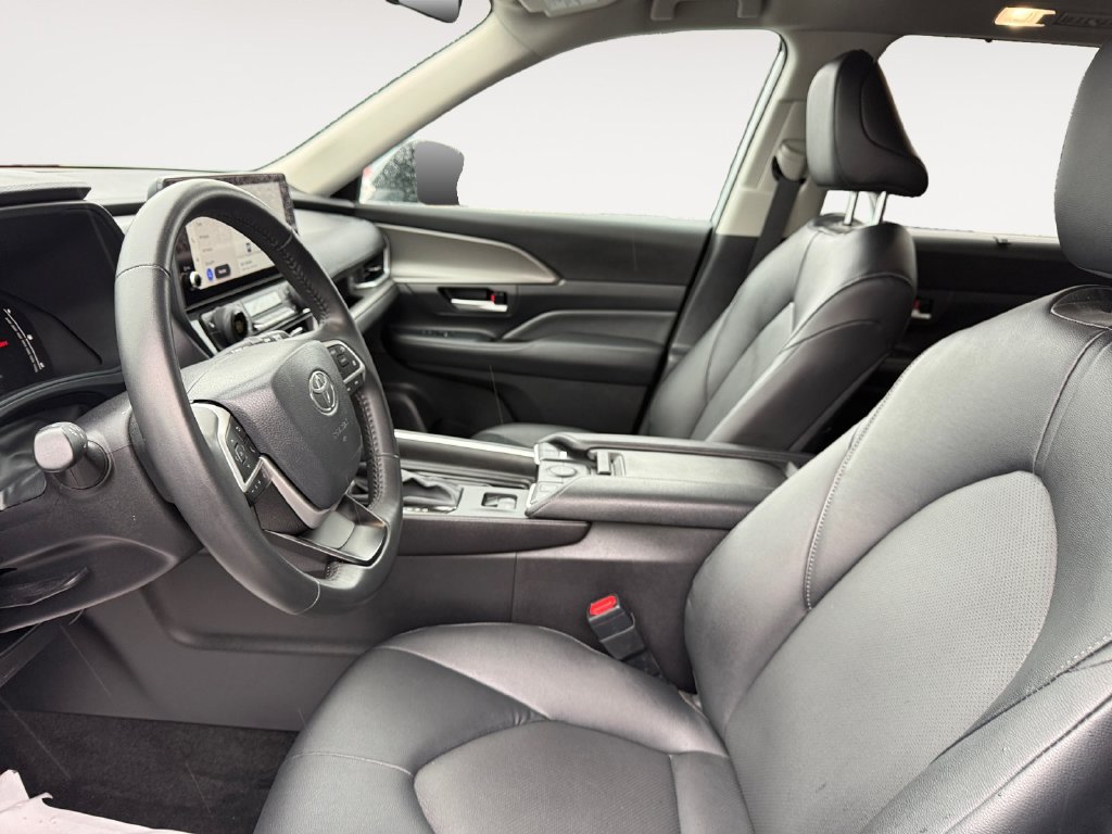Certified 2026 Toyota Grand Highlander AWD image 9