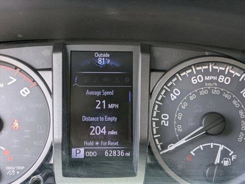 Used 2018 Toyota Tacoma TRD Sport image 9