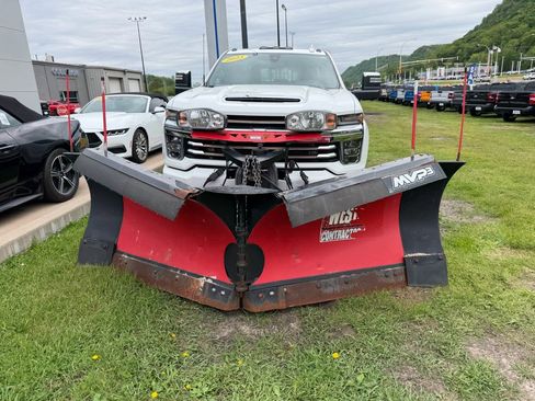 Used 2023 Chevrolet Silverado 3500 High Country w/ Z71 Off-Road Package AWD/4WD image 17