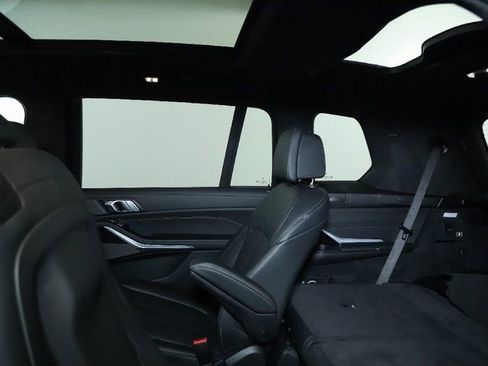 Certified 2024 BMW X7 xDrive40i w/ M Sport Package image 20