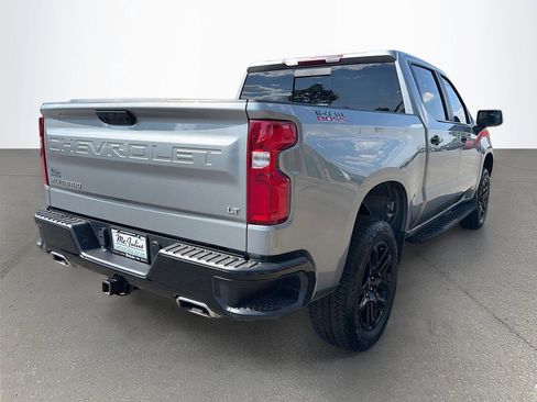 Used 2025 Chevrolet Silverado 1500 LT Trail Boss w/ Convenience Package II AWD/4WD image 4