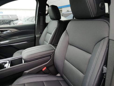 New 2026 Chevrolet Traverse LT w/ Driver Confidence Package image 21