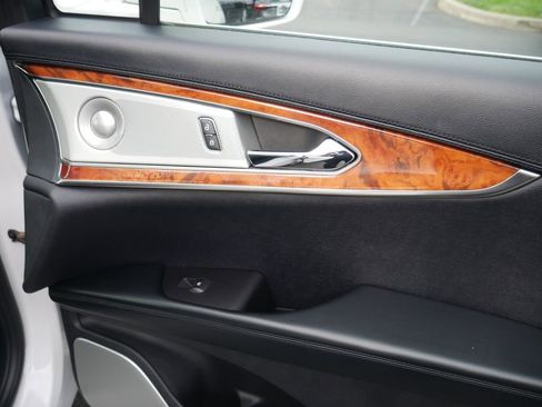 Used 2019 Lincoln Nautilus Reserve w/ Ultimate Package AWD/4WD image 26