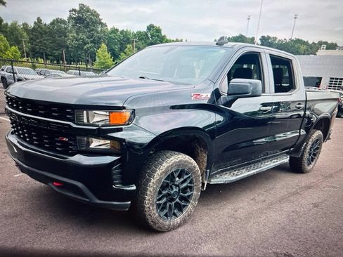 Used 2021 Chevrolet Silverado 1500 Custom Trail Boss w/ Midnight Edition AWD/4WD image 1