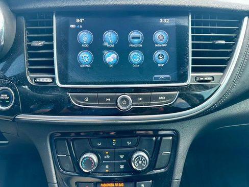 Used 2021 Buick Encore Preferred AWD/4WD image 18