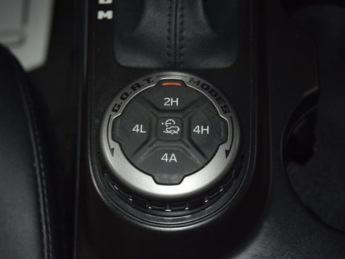 Used 2024 Ford Bronco Everglades AWD/4WD image 31