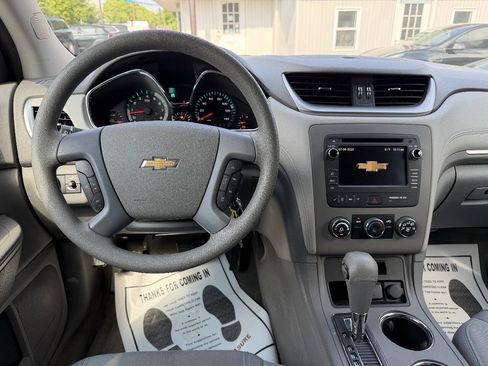 Used 2017 Chevrolet Traverse LS AWD/4WD image 11
