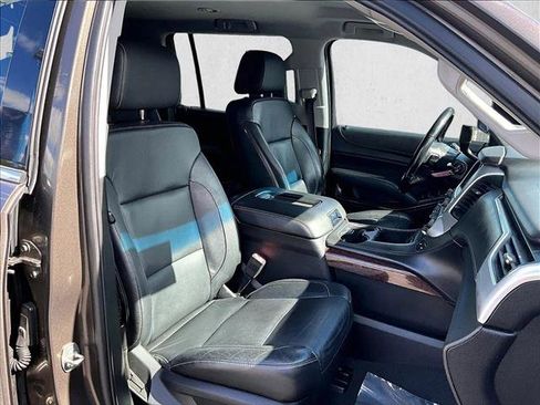 Used 2019 GMC Yukon XL SLT image 9