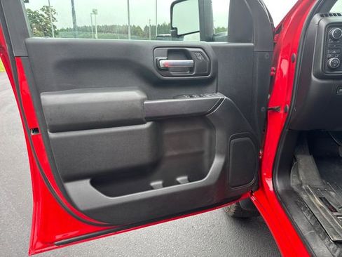 Used 2021 Chevrolet Silverado 2500 Custom w/ Custom Value Package image 12