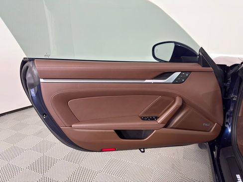 Certified 2022 Porsche 911 Carrera S RWD image 18