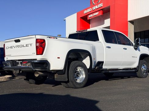 Used 2022 Chevrolet Silverado 3500 LTZ w/ LTZ Convenience Package image 39