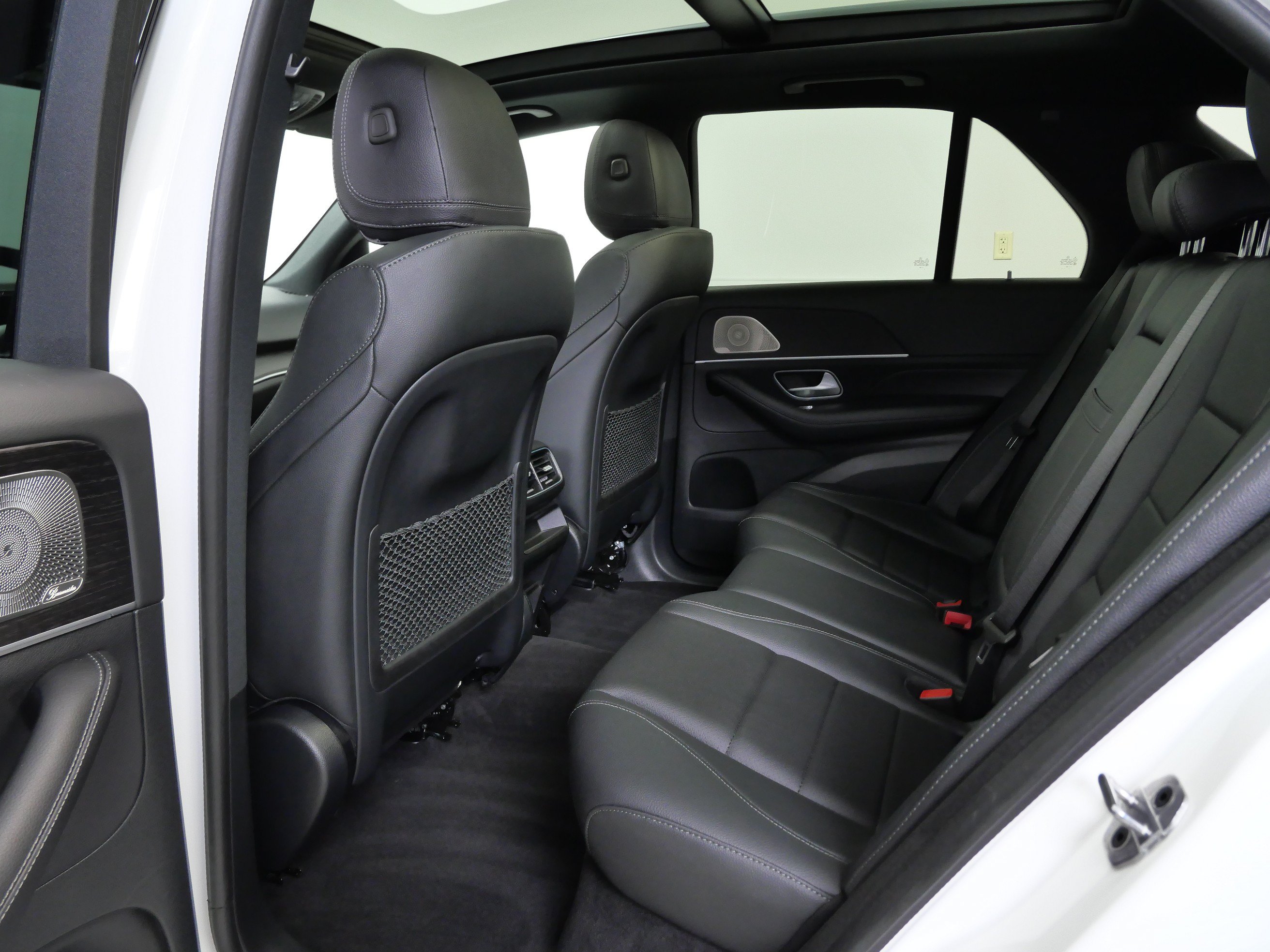 Used 2024 Mercedes-Benz GLE 350 4MATIC image 16