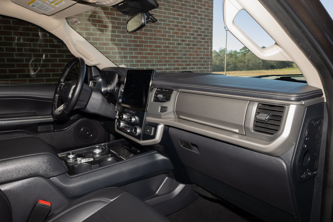 Used 2024 Ford Expedition XLT AWD/4WD image 25
