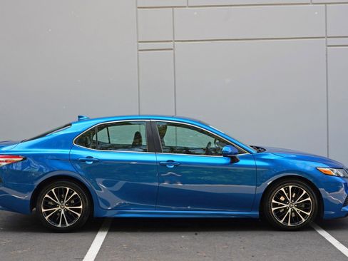 Used 2020 Toyota Camry SE FWD image 46