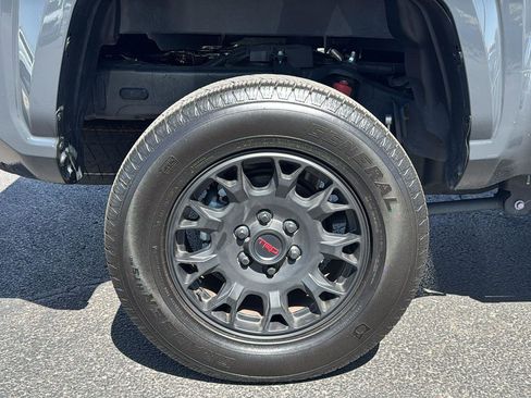 Certified 2025 Toyota Tacoma SR5 w/ SR5 Upgrade Package image 10