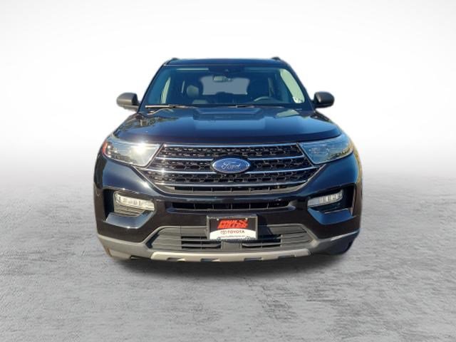 Used 2021 Ford Explorer XLT w/ Equipment Group 202A AWD/4WD image 2