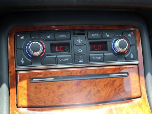 Used 2005 Audi A8 4.2 AWD/4WD image 32