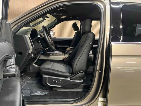 Used 2019 Ford Expedition Max XLT RWD image 4