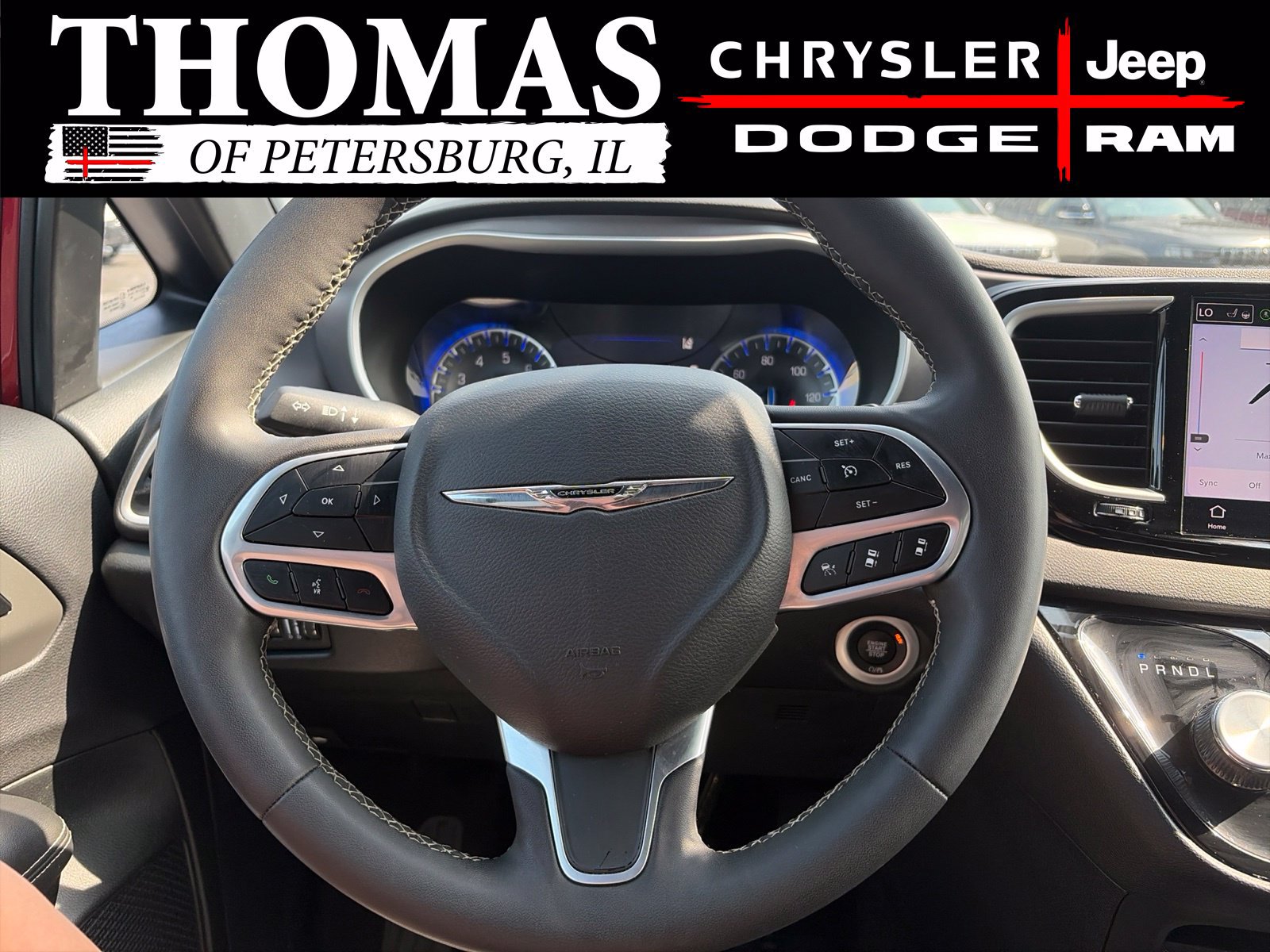 Used 2025 Chrysler Pacifica Select FWD image 15