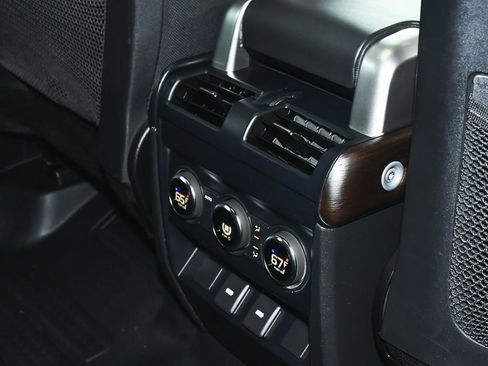 Used 2024 Land Rover Defender 130 X image 40