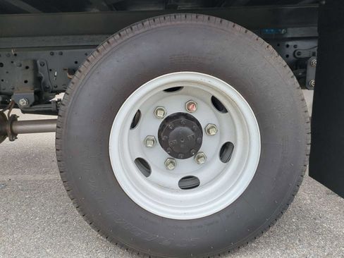 New 2024 Chevrolet Low Cab Forward RWD image 21