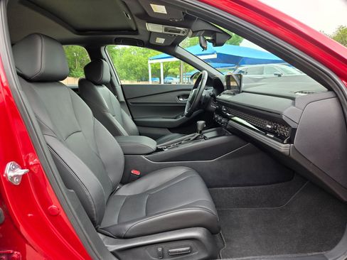 Certified 2025 Honda Accord Sport image 27