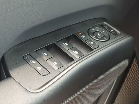 Used 2024 Kia EV9 Land image 28