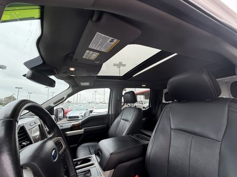 Used 2019 Ford F150 Lariat image 9