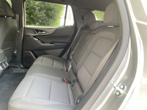 Used 2026 Chevrolet Equinox LT FWD image 36