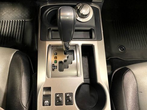 Used 2018 Toyota 4Runner SR5 Premium image 15