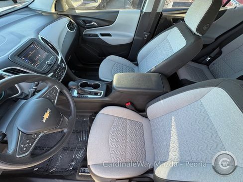 Used 2024 Chevrolet Equinox LS w/ Driver Confidence II Package FWD image 17