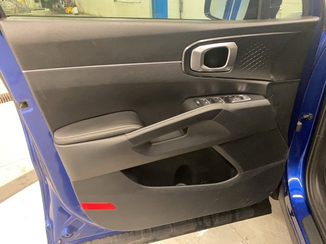 Used 2023 Kia Sorento S w/ Panoramic Sunroof Package FWD image 26