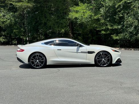 Used 2014 Aston Martin Vanquish Coupe RWD image 14