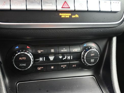 Used 2019 Mercedes-Benz GLA 250 GLA 250 image 19