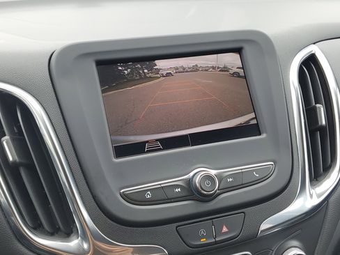 Used 2022 Chevrolet Equinox LT FWD image 17