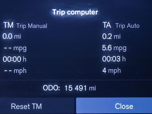 Certified 2025 Volvo XC40 B5 Core image 13